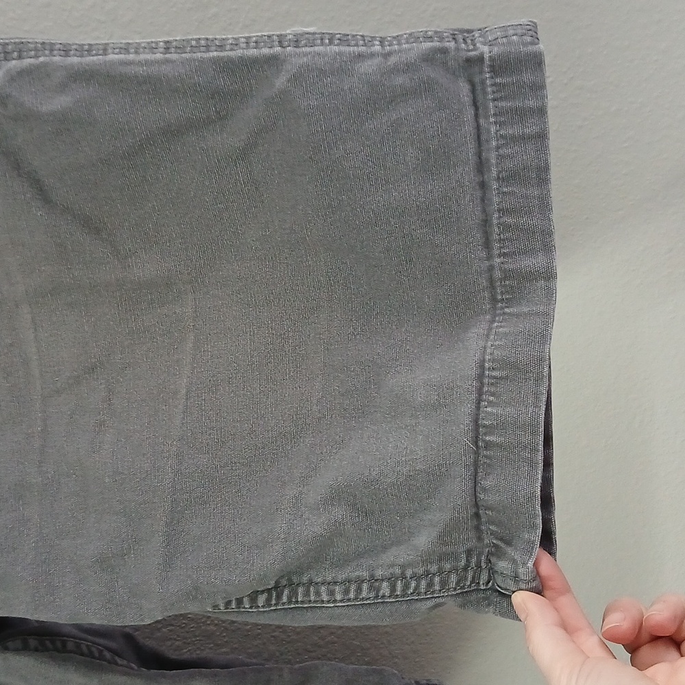 Carhartt Relaxed Fit Grey Shorts Size 34" - Picture 2 of 7
